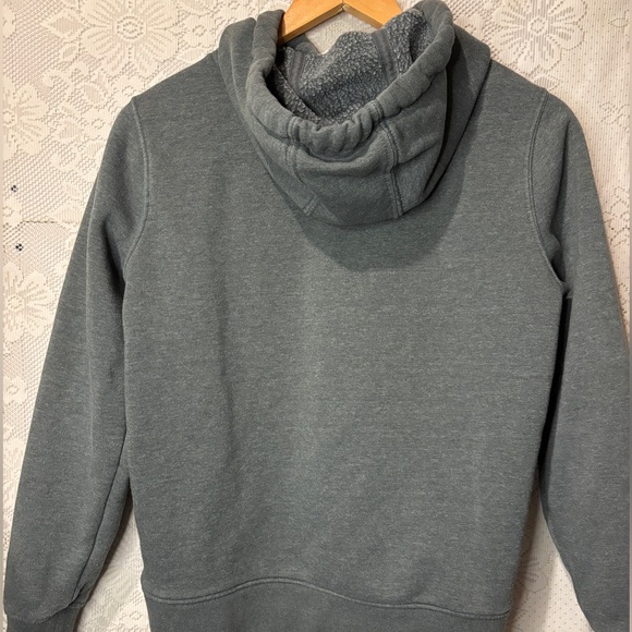 Carhartt Women’s relaxed fit logo graphic sweatshirt - Picture 4 of 6